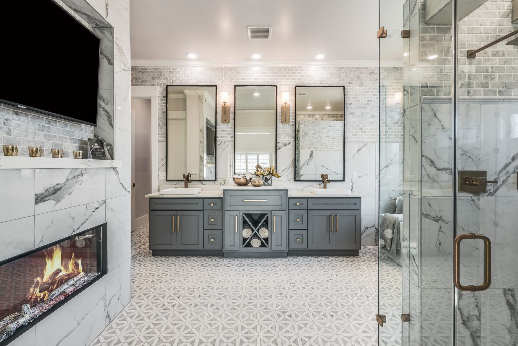 Primary Bath &mdash; Diamond Homes, El Paso