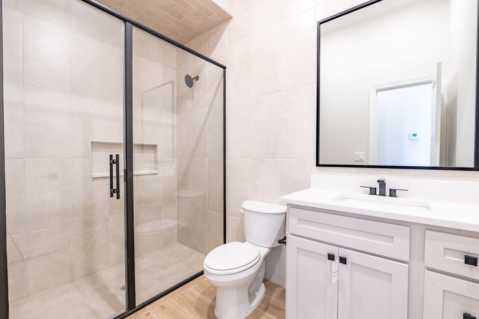 Secondary Bath &mdash; Diamond Homes