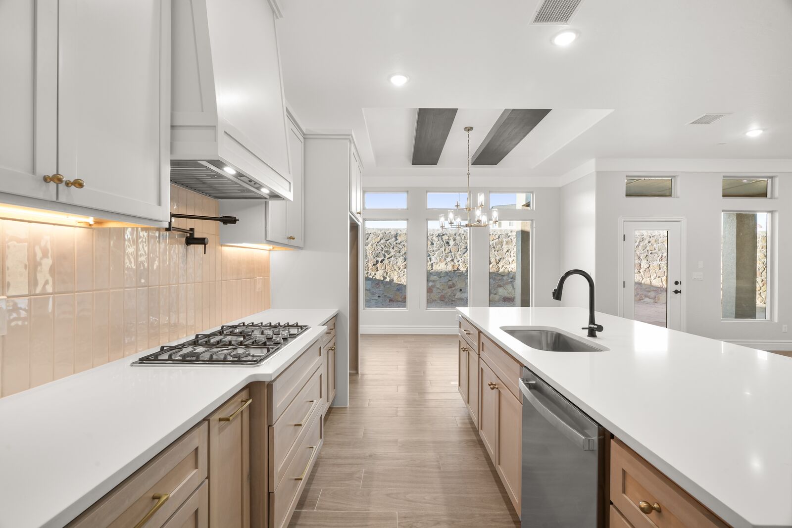 Kitchen &mdash; Diamond Homes