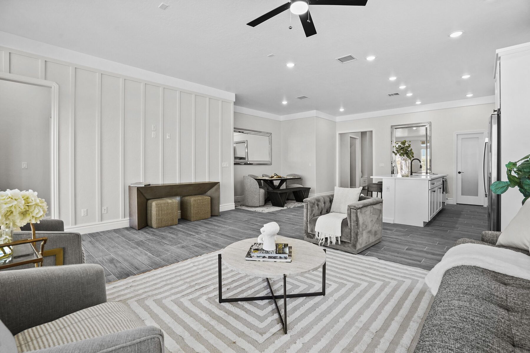 Living &mdash; Diamond Homes, El Paso