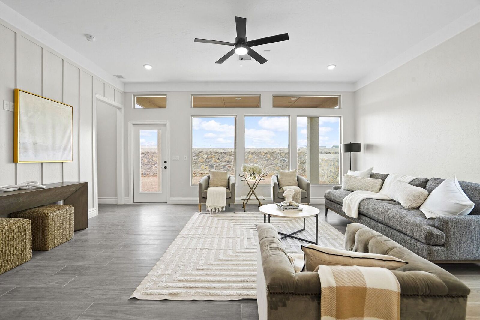 Living &mdash; Diamond Homes