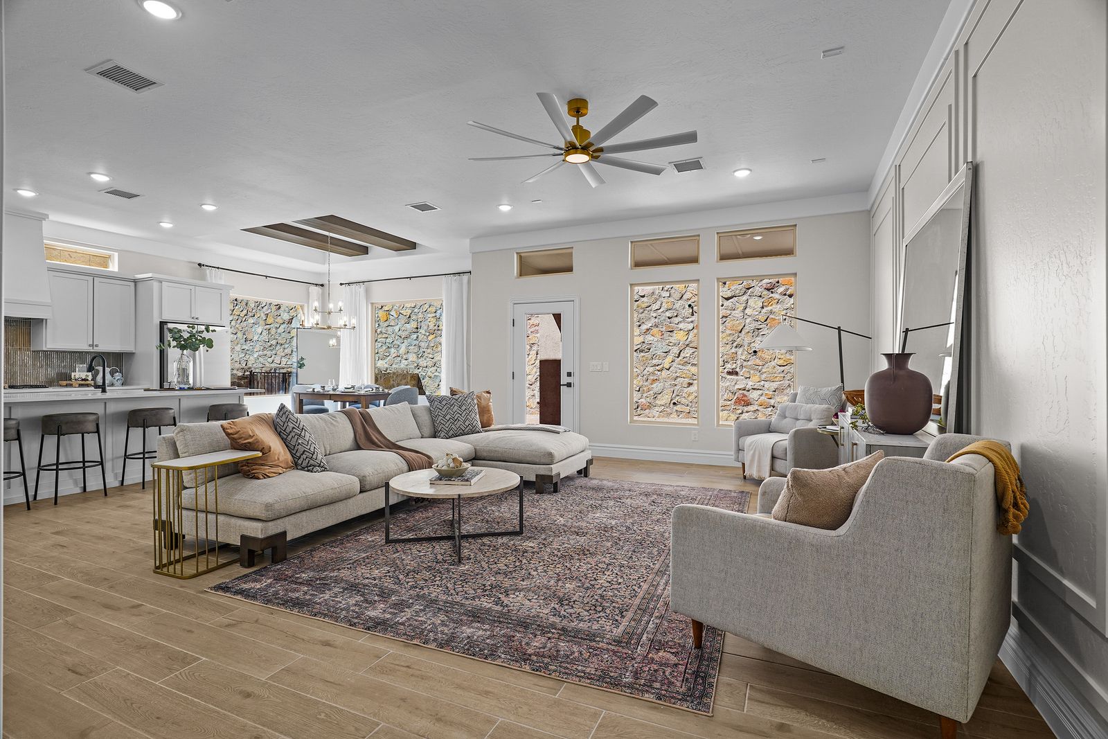 Living &mdash; Diamond Homes