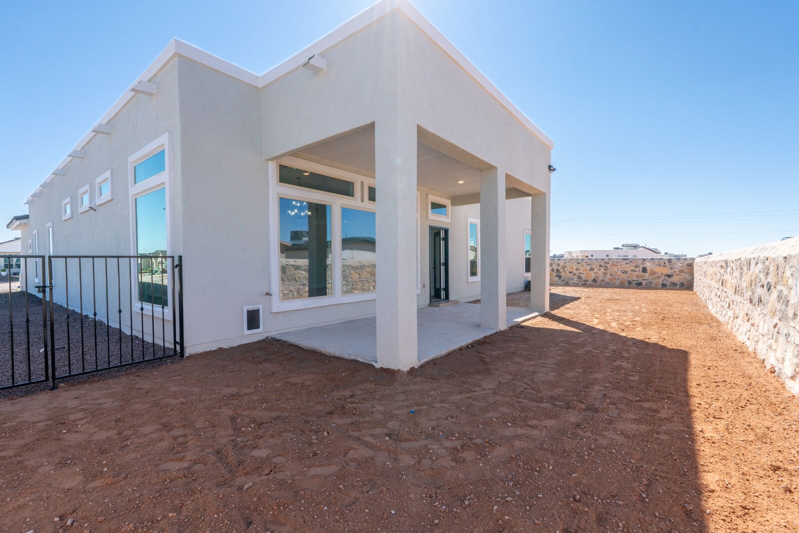 Outdoor Living &mdash; Diamond Homes