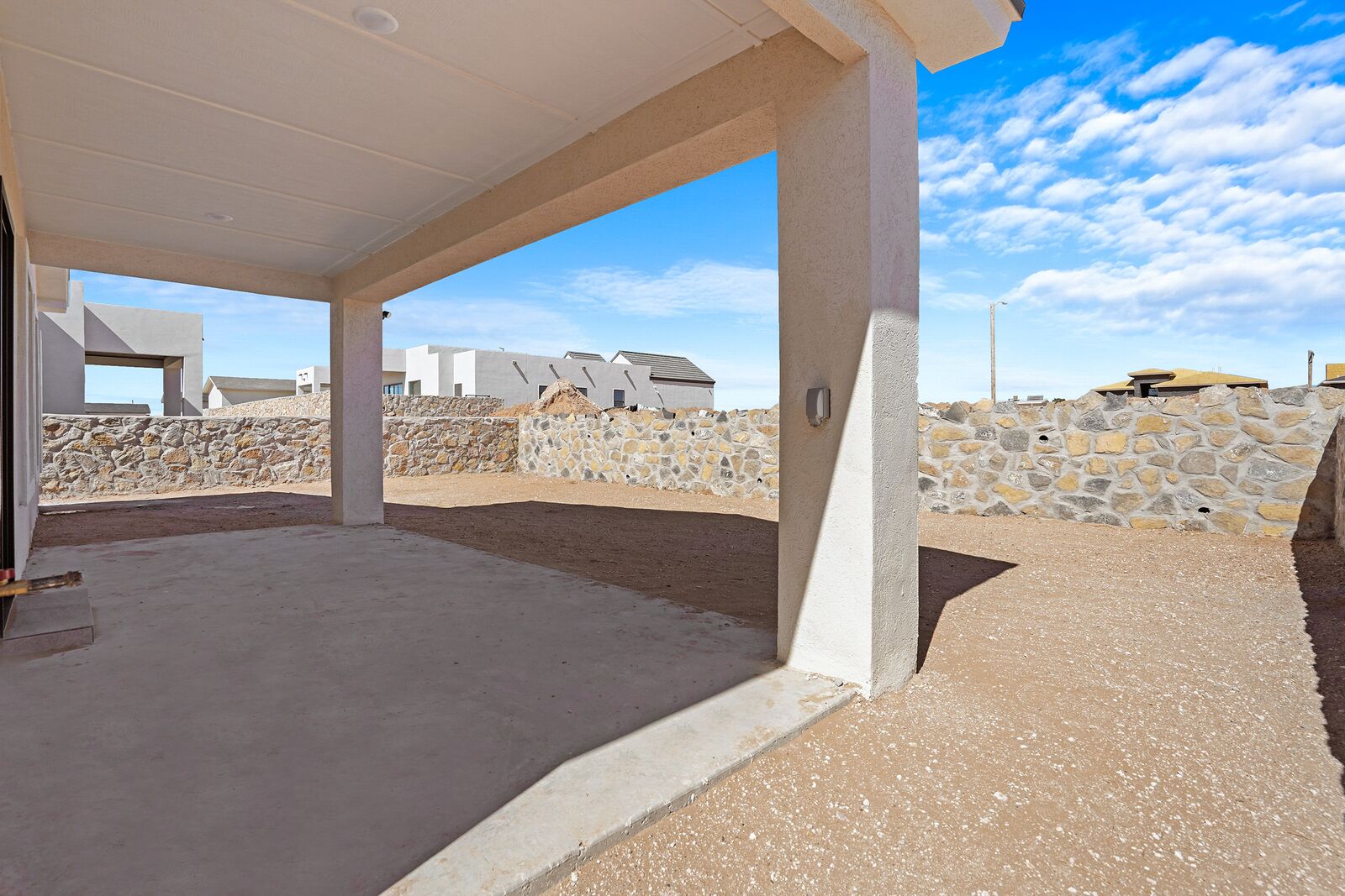 Outdoor Living &mdash; Diamond Homes