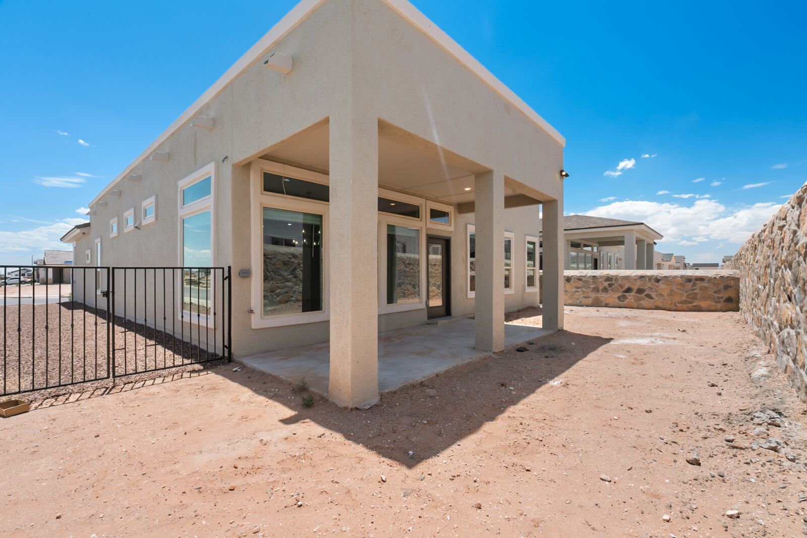 Outdoor Living &mdash; Diamond Homes